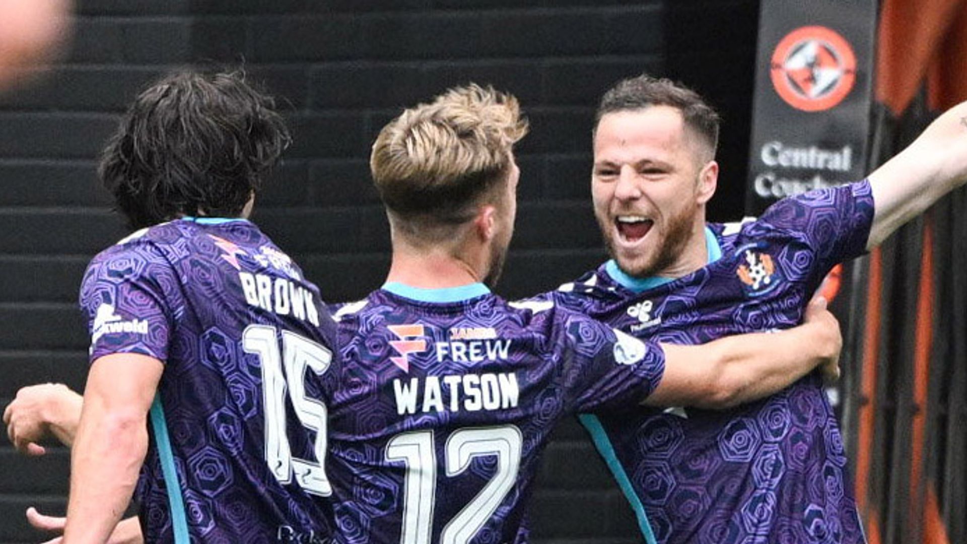Kilmarnock beat Dundee United to end wait for Premiership win