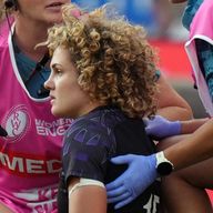 England full-back Ellie Kildunne was forced off after a blow to the head