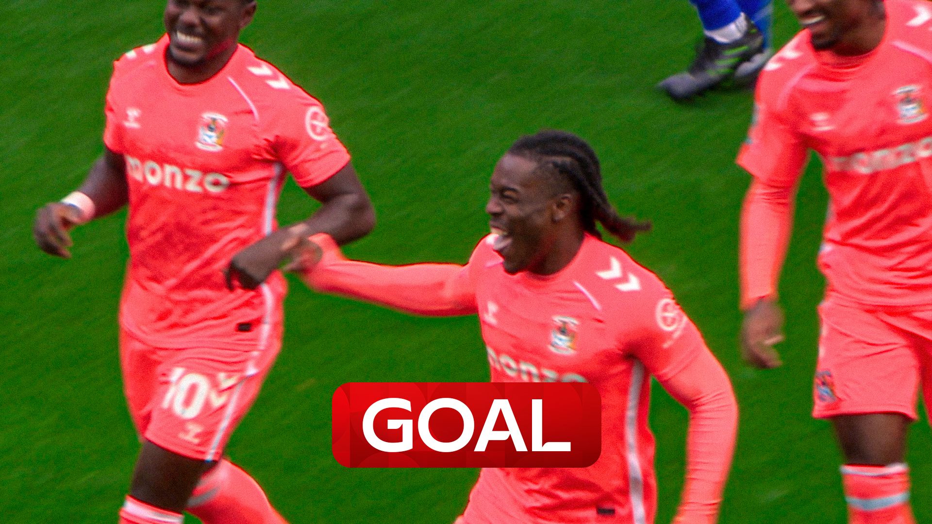 'Coventry on target, YET AGAIN!' Thomas-Asante gives hosts the lead