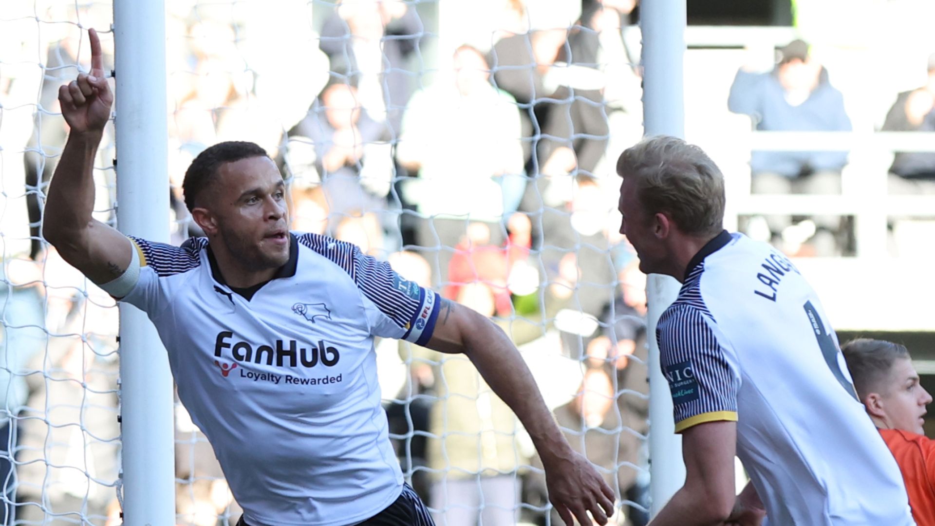 Morris steers Derby past QPR