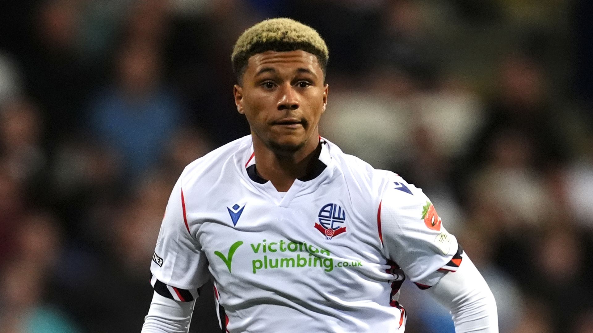 Bolton, AFC Wimbledon, Stockport in action | All EFL on Sky LIVE!