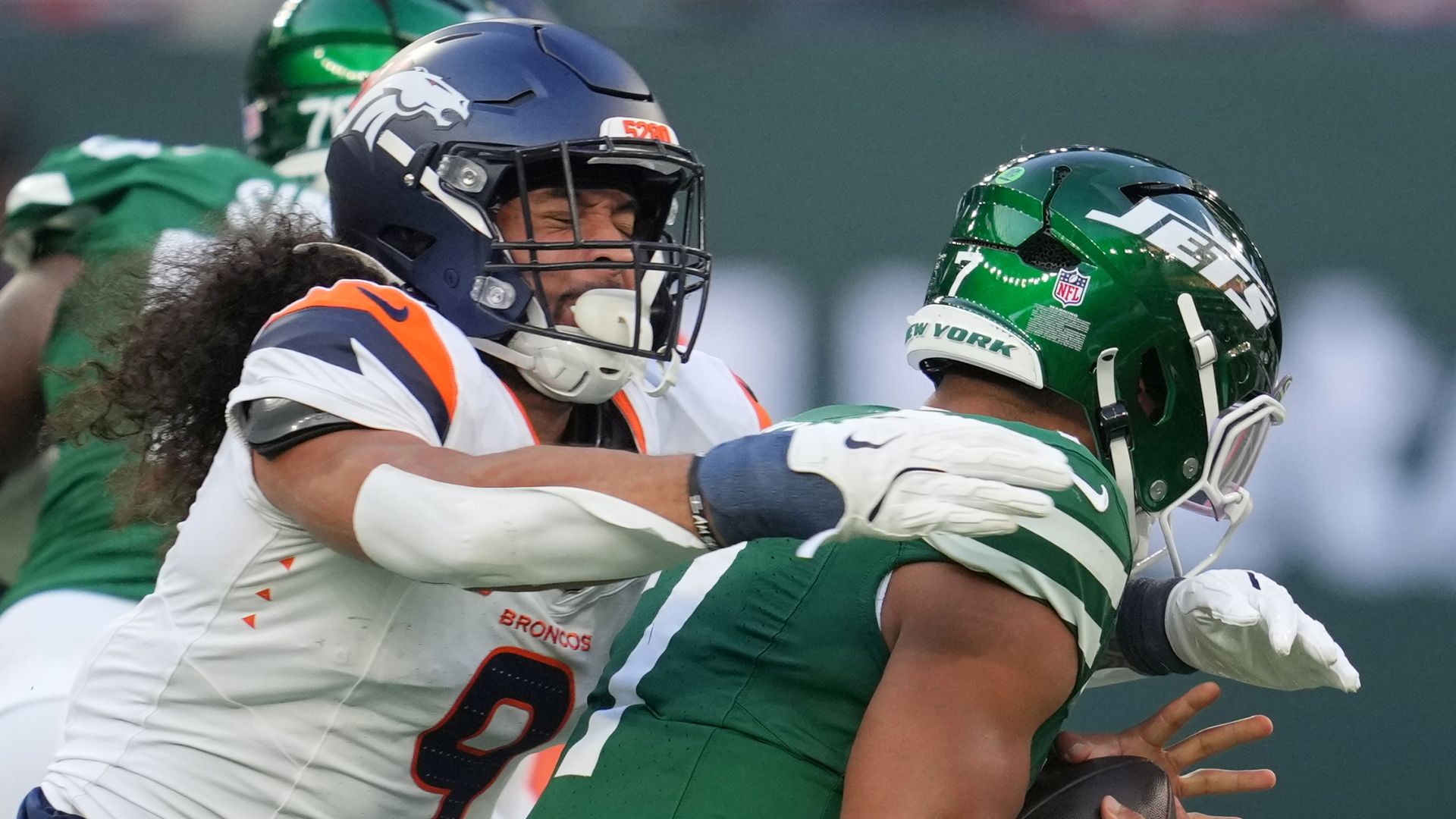 Jets post -10 net passing yards in loss to Broncos at Tottenham
