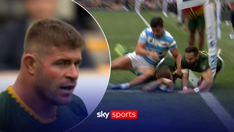 Malcolm Marx goes over for South Africa to gain the lead against Argentina