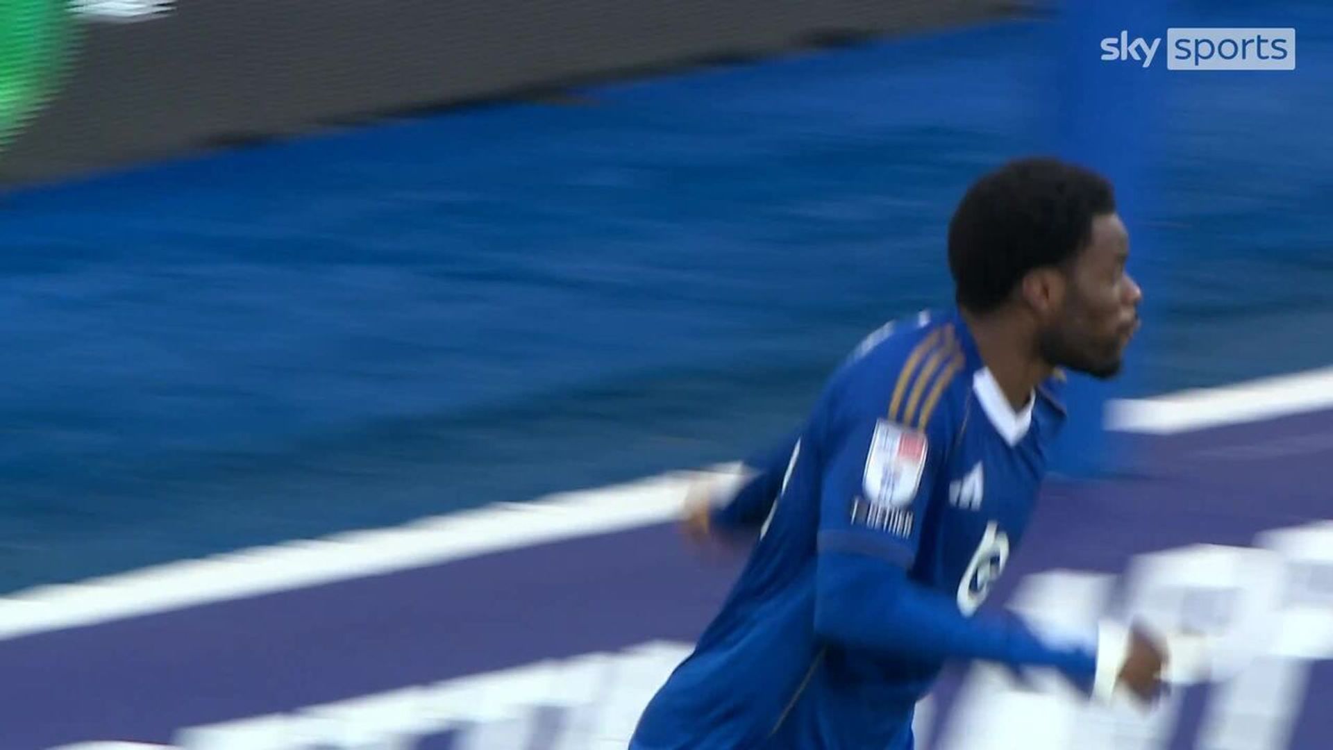 Is the comeback on? | Mavididi pulls one back for Leicester