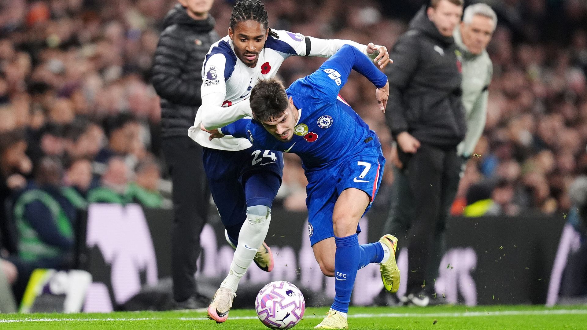 Redknapp slams Spurs as Frank snubbed by players