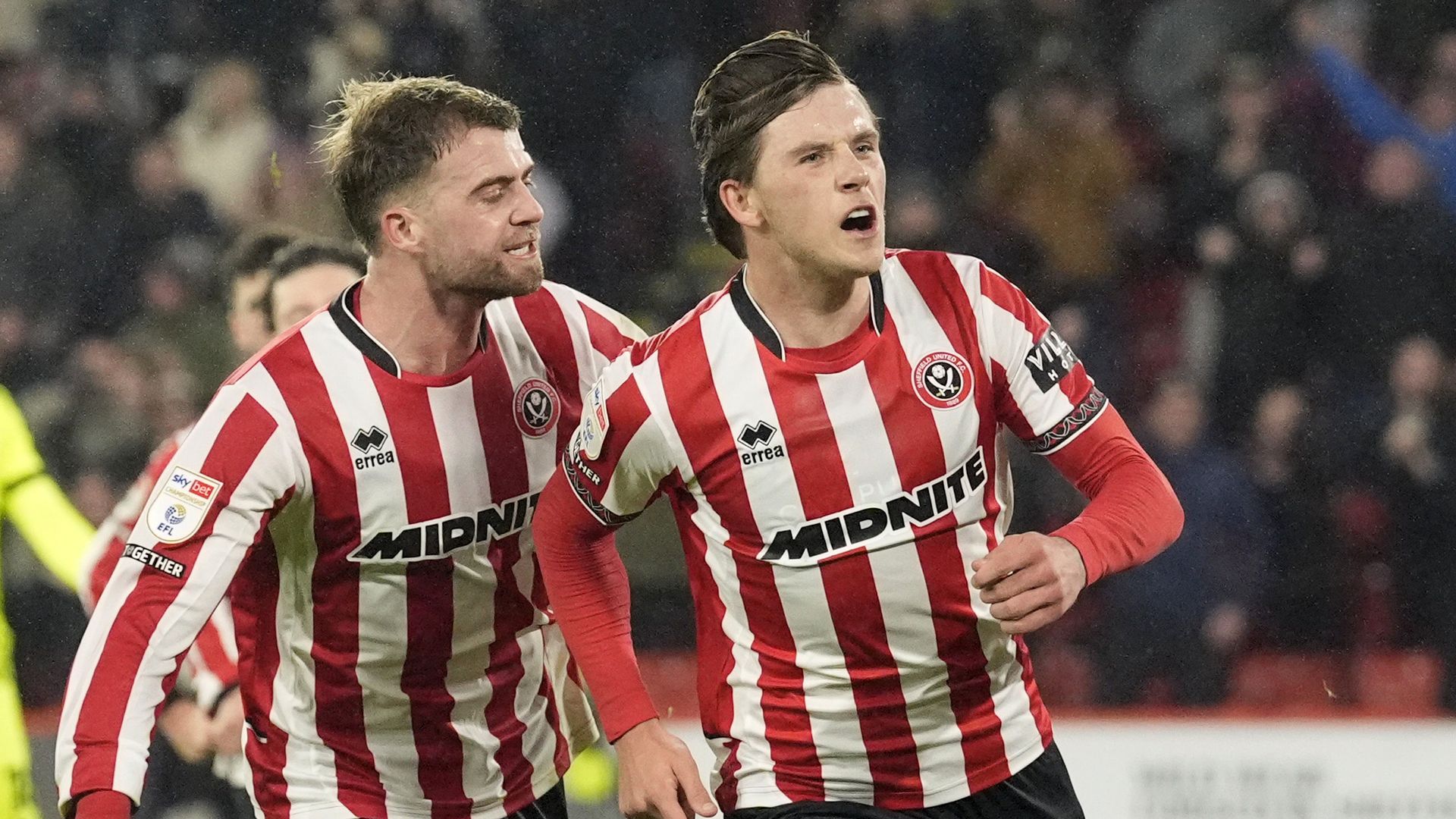 Sheff Utd ease past 10-player Pompey to climb out of bottom three