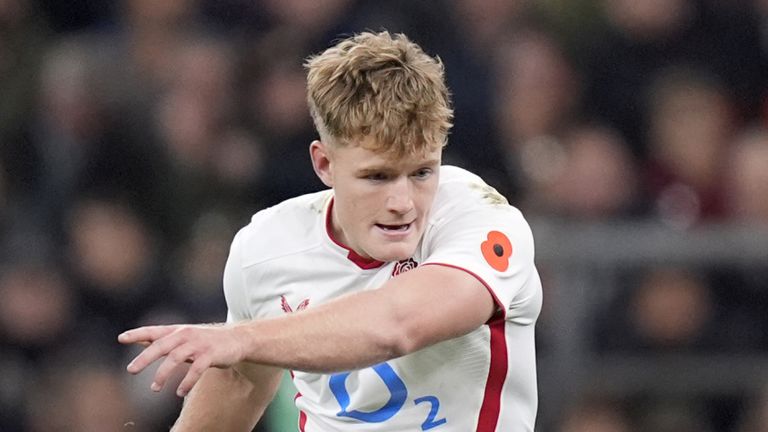 Fin Smith will start for England against Italy