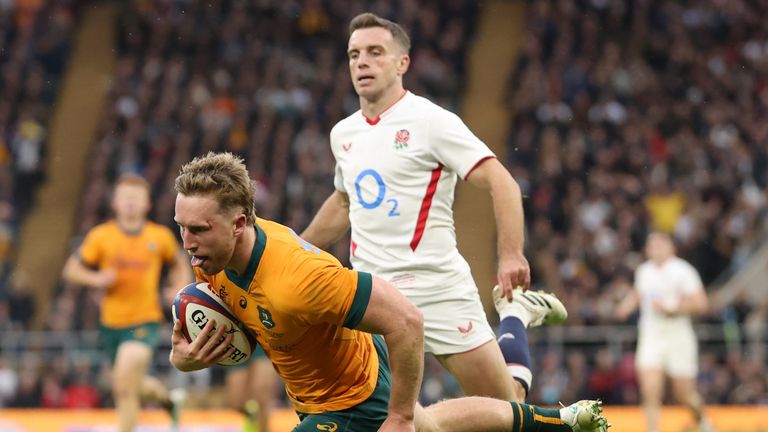 ऑस्ट्रेलियाच्या हॅरी पॉटरने लांब पल्ल्याच्या इंटरसेप्टचा प्रयत्न केला