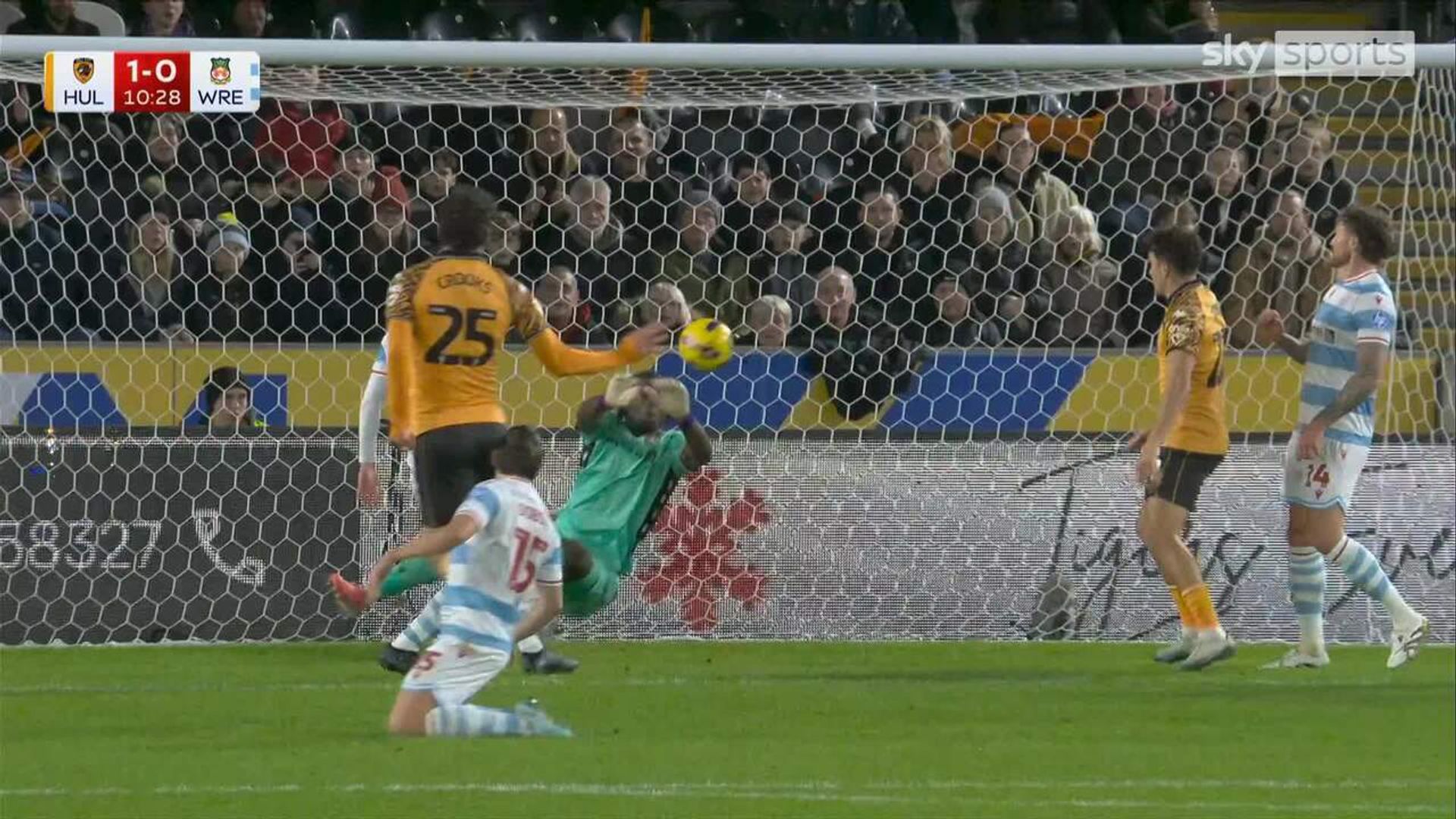 Joseph reacts quickly to give Hull an early lead! 