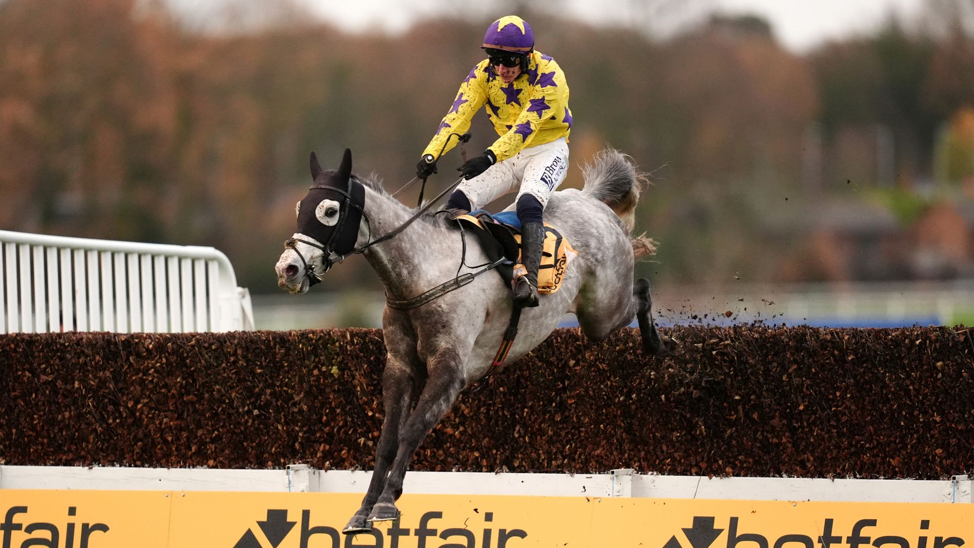 Il Etait Temps too good in Tingle Creek rout
