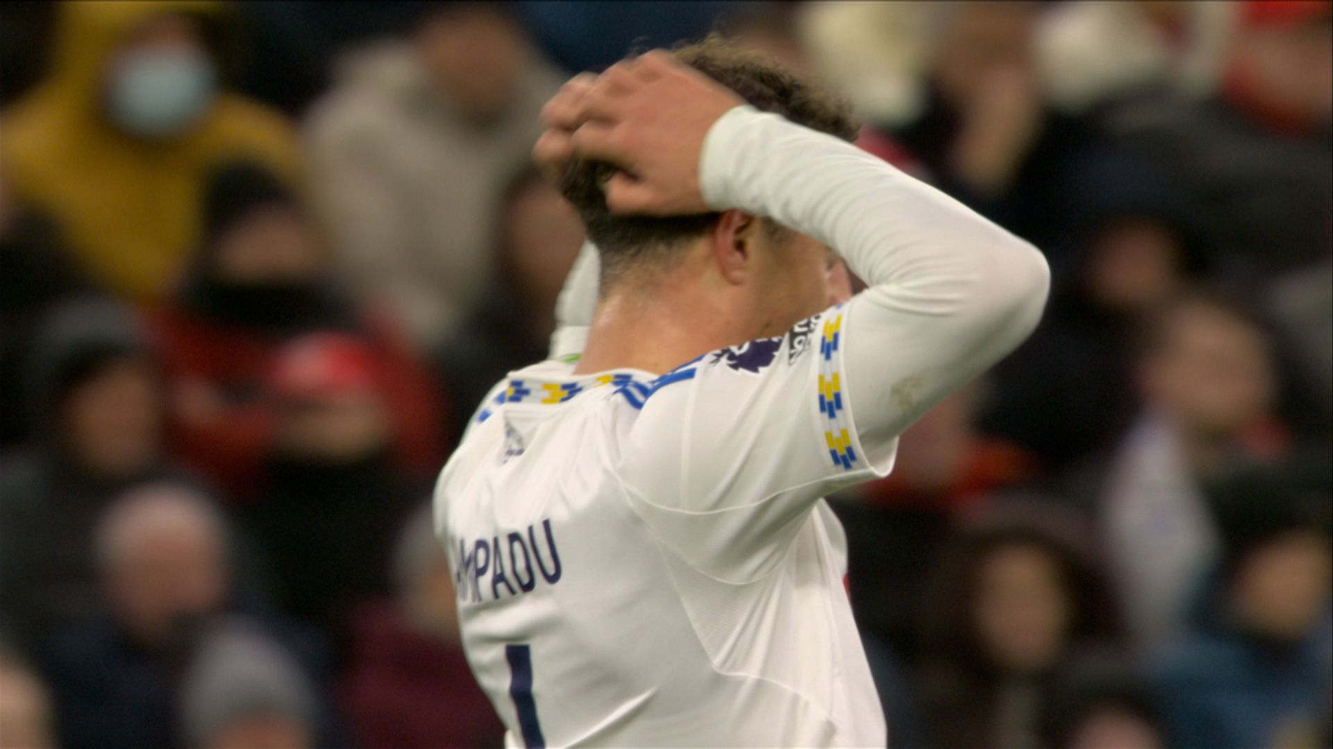 'He's lucky to get away with that!' | Alisson misplaces trivela pass straight to Ampadu