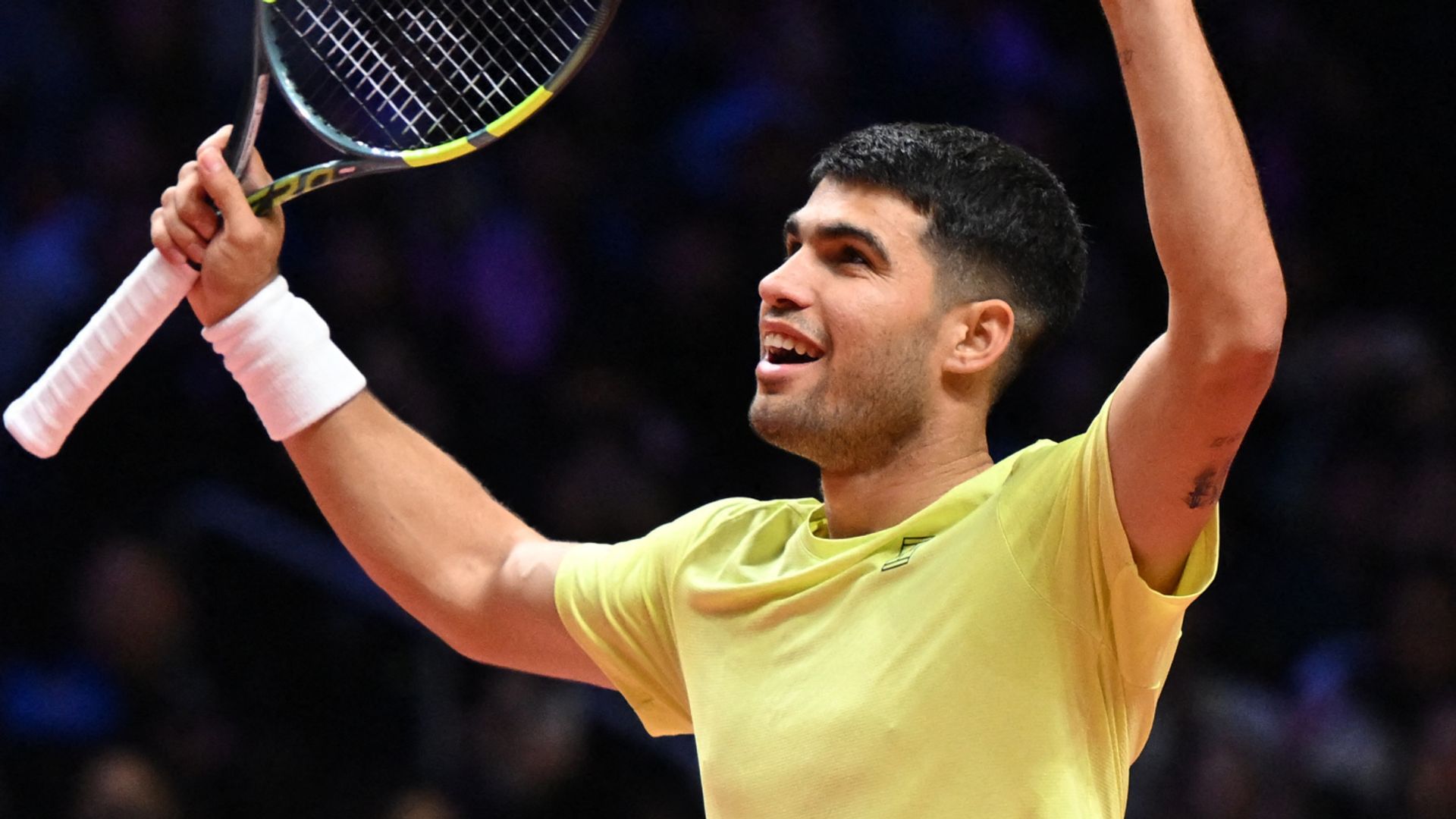 Alcaraz beats big rival Sinner in exhibition ahead of Australian Open