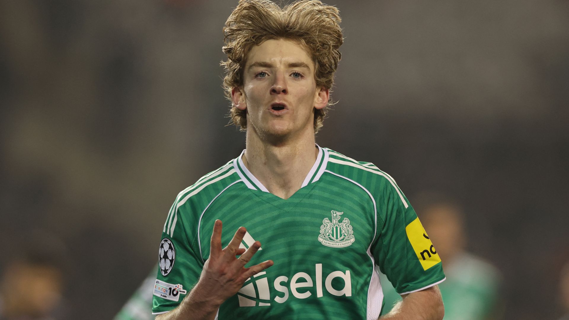 Gordon scores four in first half as Newcastle thrash Qarabag