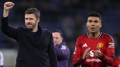 Gary Neville says Manchester United can finish third in the Premier League