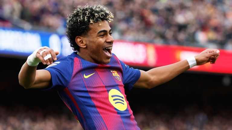 Lamine Yamal beschert Barcelona mit seinem Dreierpack einen Sieg im Flick-Jubiläum.