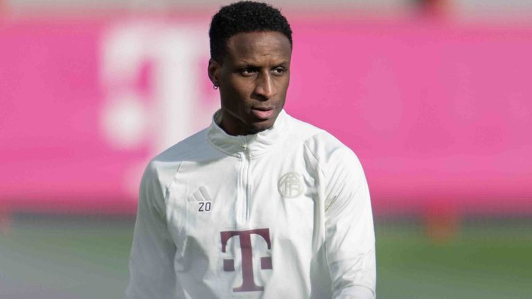 Bouna Sarr schliesst sich dem FC Metz an.
