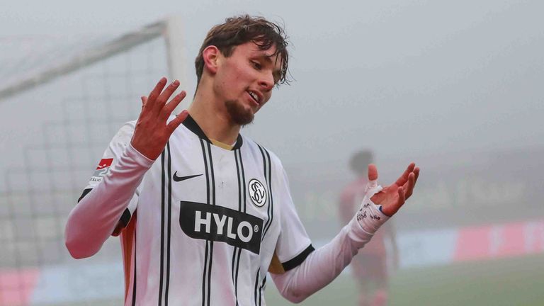 Otto Stange kehrt von Leihe bei der SV Elversberg frühzeitig zurück nach Hamburg.