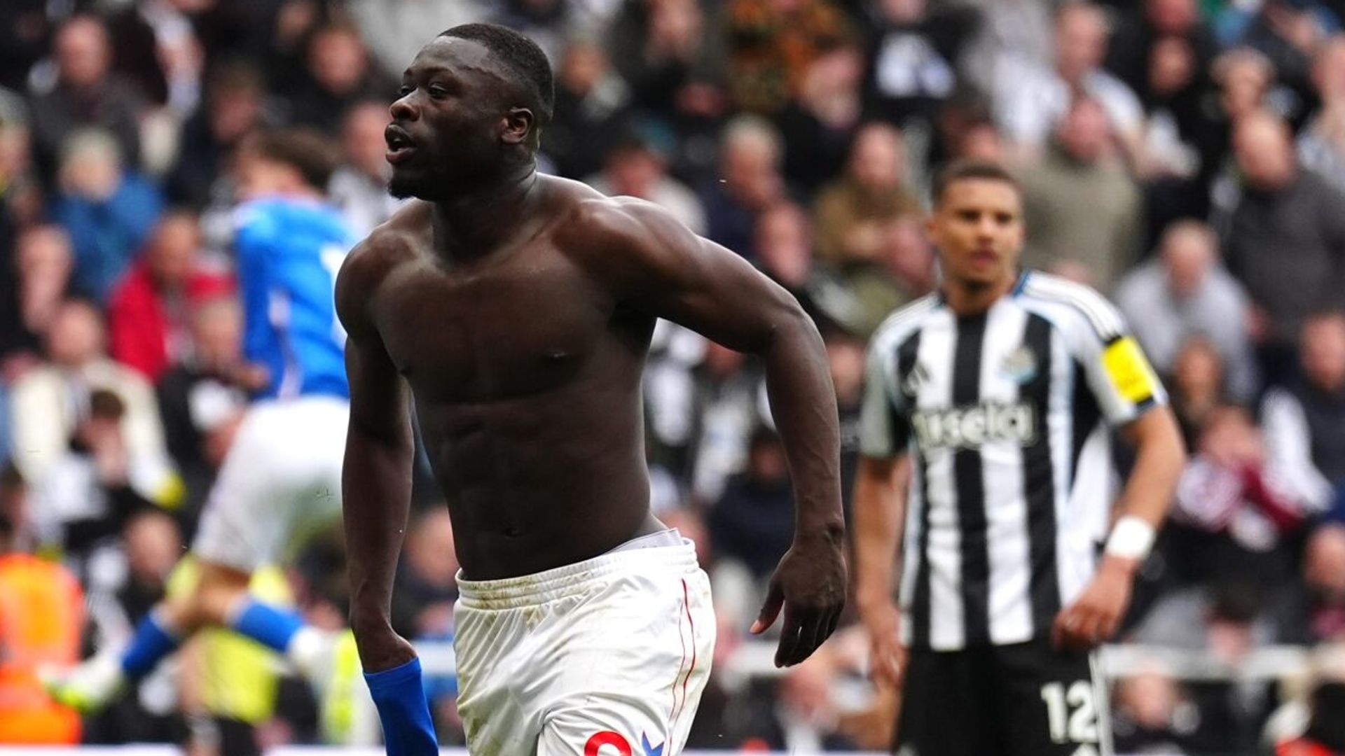 Sunderland make history as late Brobbey goal wins Tyne-Wear derby