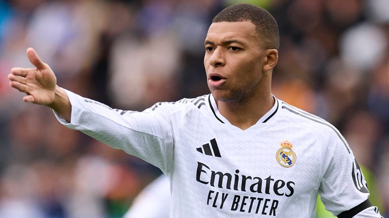Kylian Mbappe fehlt Real Madrid aufgrund seiner Knieprobleme