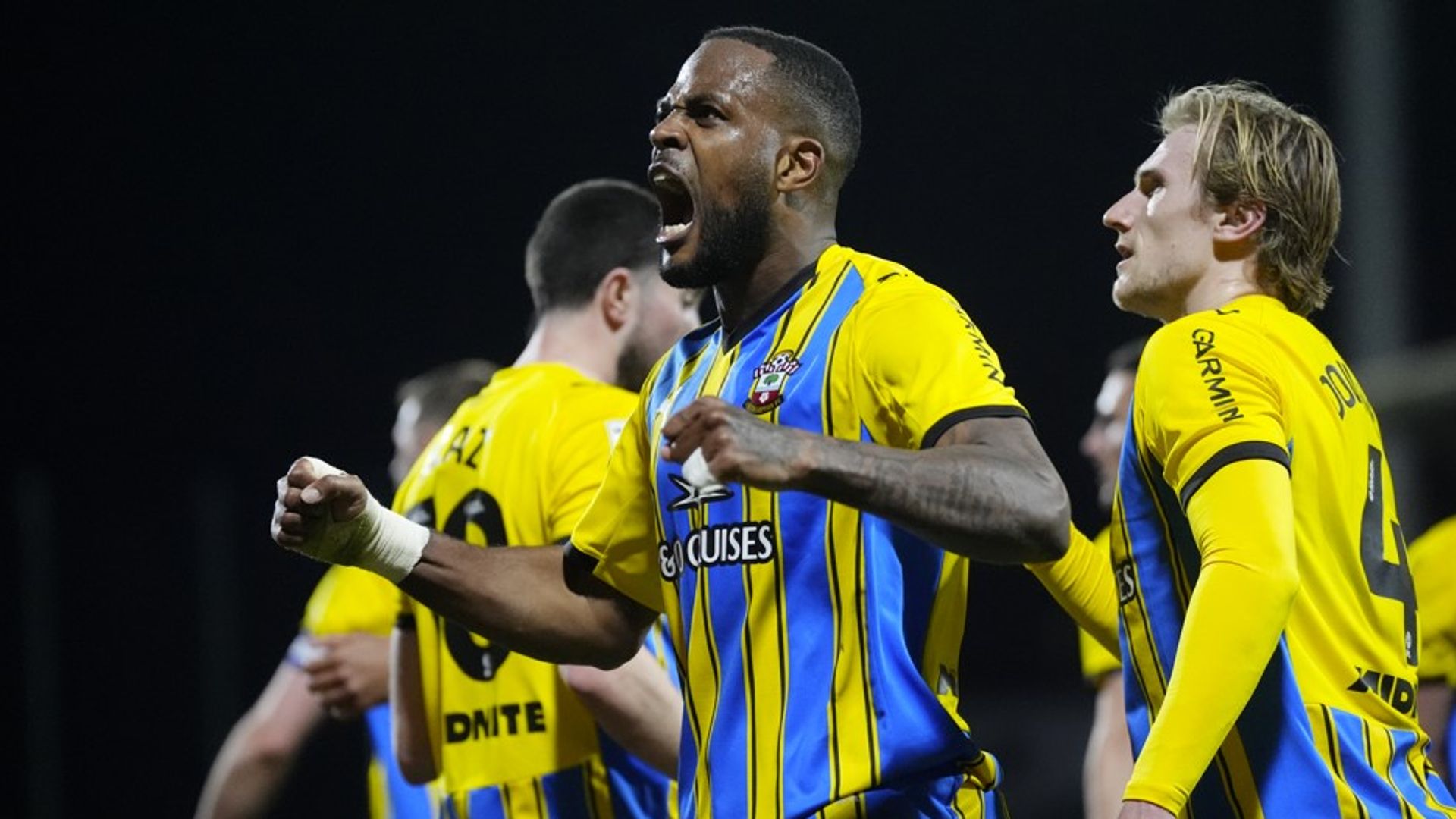 Southampton romp past Wrexham to leapfrog them into sixth