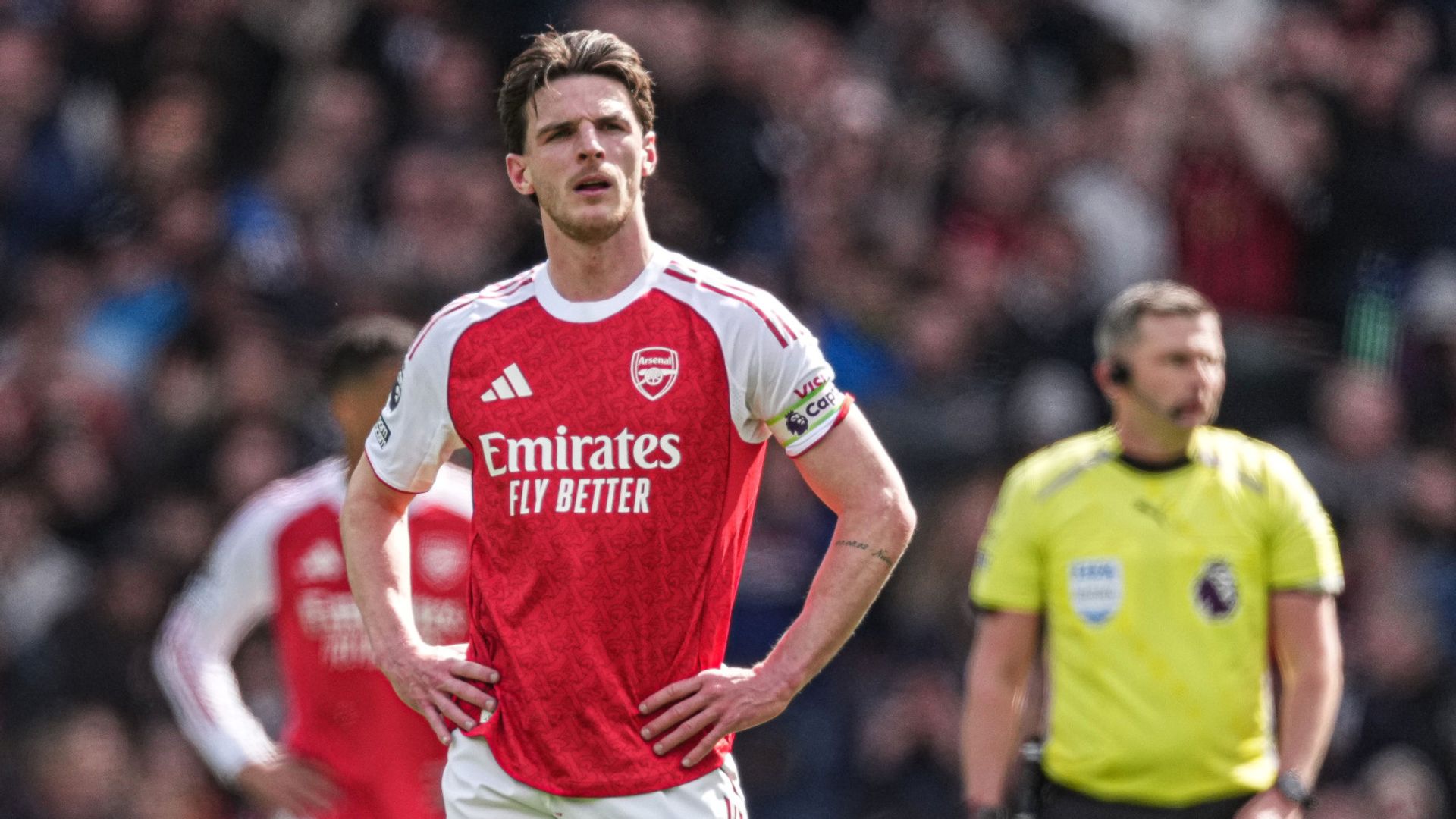 Bournemouth blow title race wide open with victory at nervous Arsenal