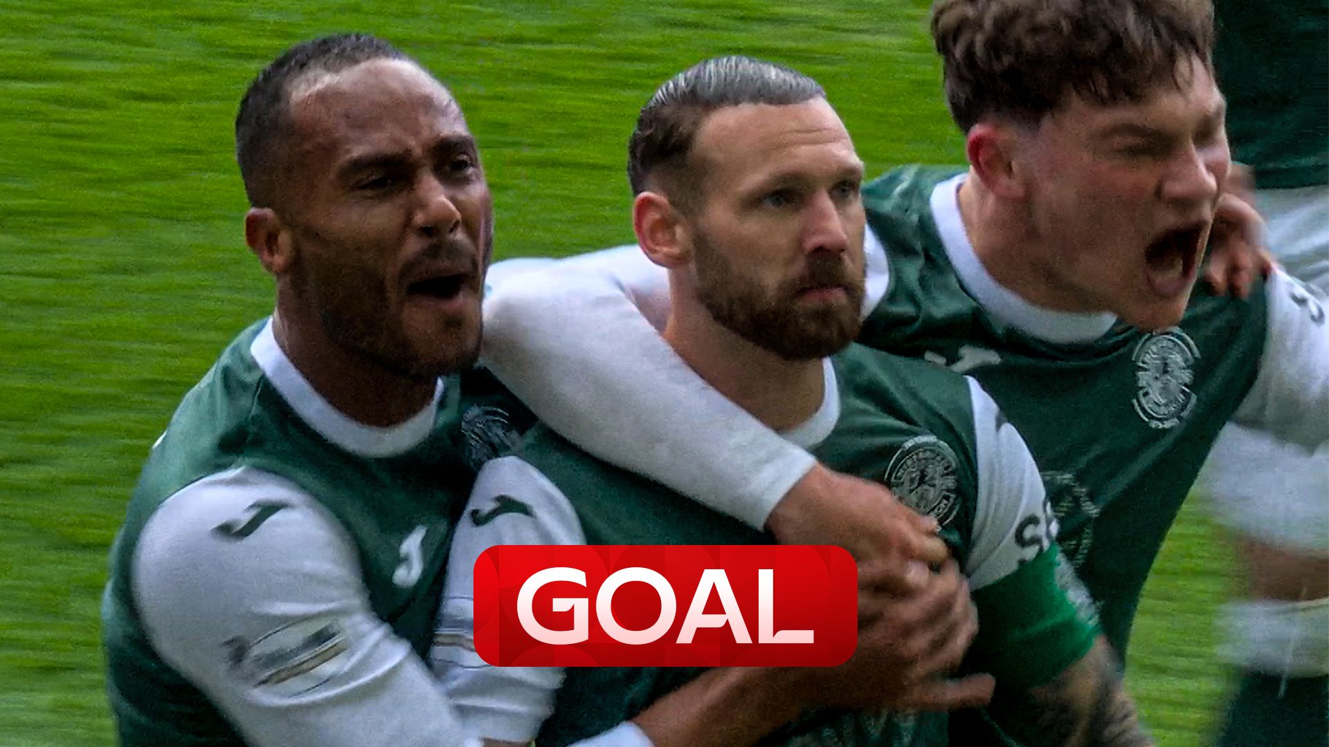 Bedlam as Boyle gives Hibs early lead in Edinburgh derby!