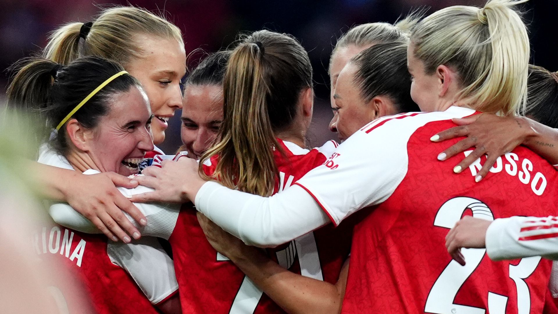 Arsenal add SEVENTH against bottom side Leicester LIVE! & highlights