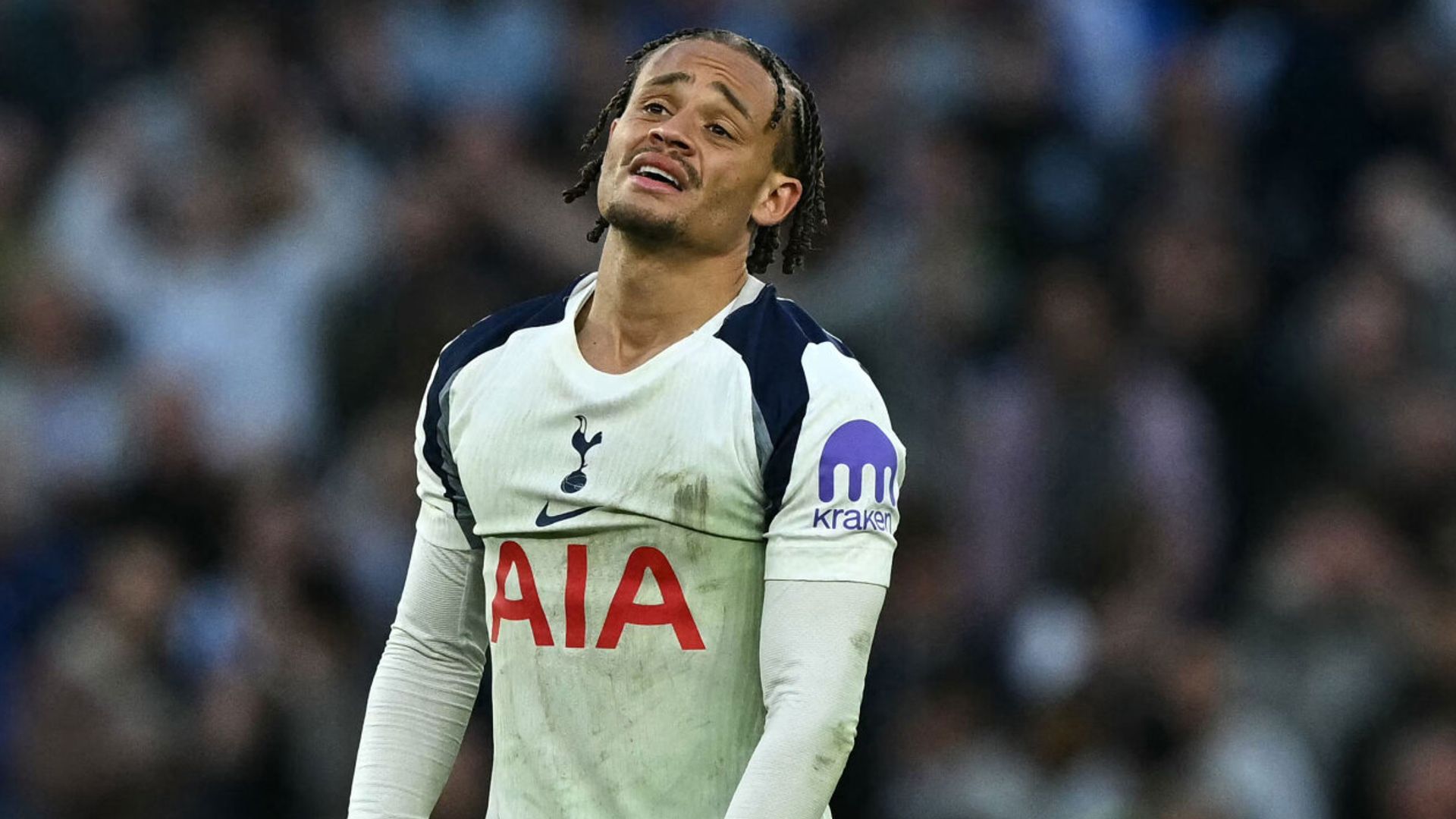 Spurs hancur oleh gol kesetaraan terlambat karena Rutter tinggalkan mereka di zona degradasi