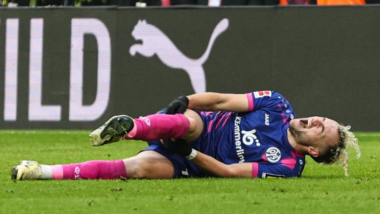 Benedict Hollerbach (1. FSV Mainz 05) zog sich beim Auswärtsspiel gegen RB Leipzig einen Riss der rechten Achillessehne zu.