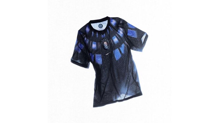 URUGUAY: Auswärtstrikot (Quelle: X @soccerjerseynws)