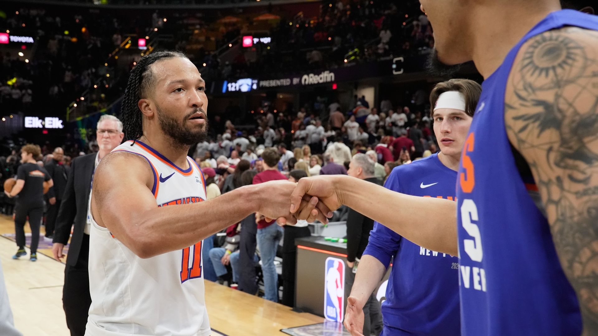 Knicks beat Cavs to win 10 straight and go one away from NBA finals