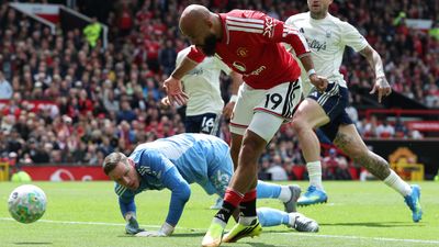 Mbeumo hits post after Shaw opener for Man Utd LIVE!