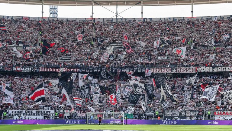 PLATZ 05: Eintracht Frankfurt (Deutsche Bank Park)
Durchschnitt: 59.065 (Kapazität: 59.500)