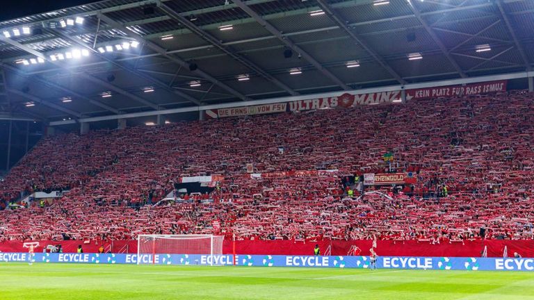 PLATZ 17: 1. FSV Mainz 05 (Mewa Arena)
Durchschnitt: 31.797 (Kapazität: 33.305)