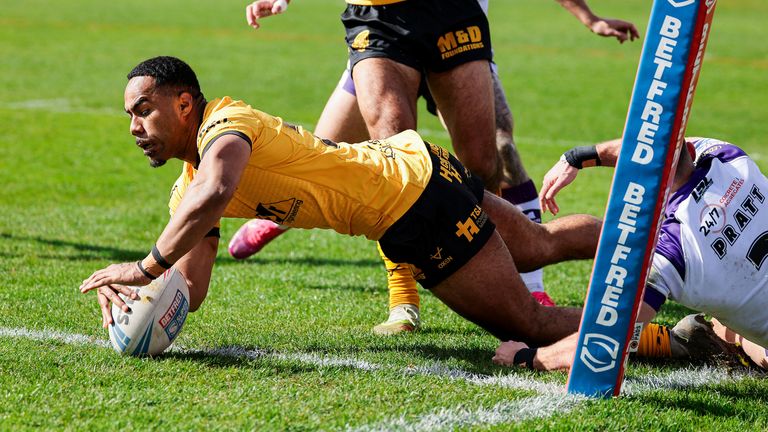Jason Qareqare scored a hat-trick as Castleford crushed St Helens