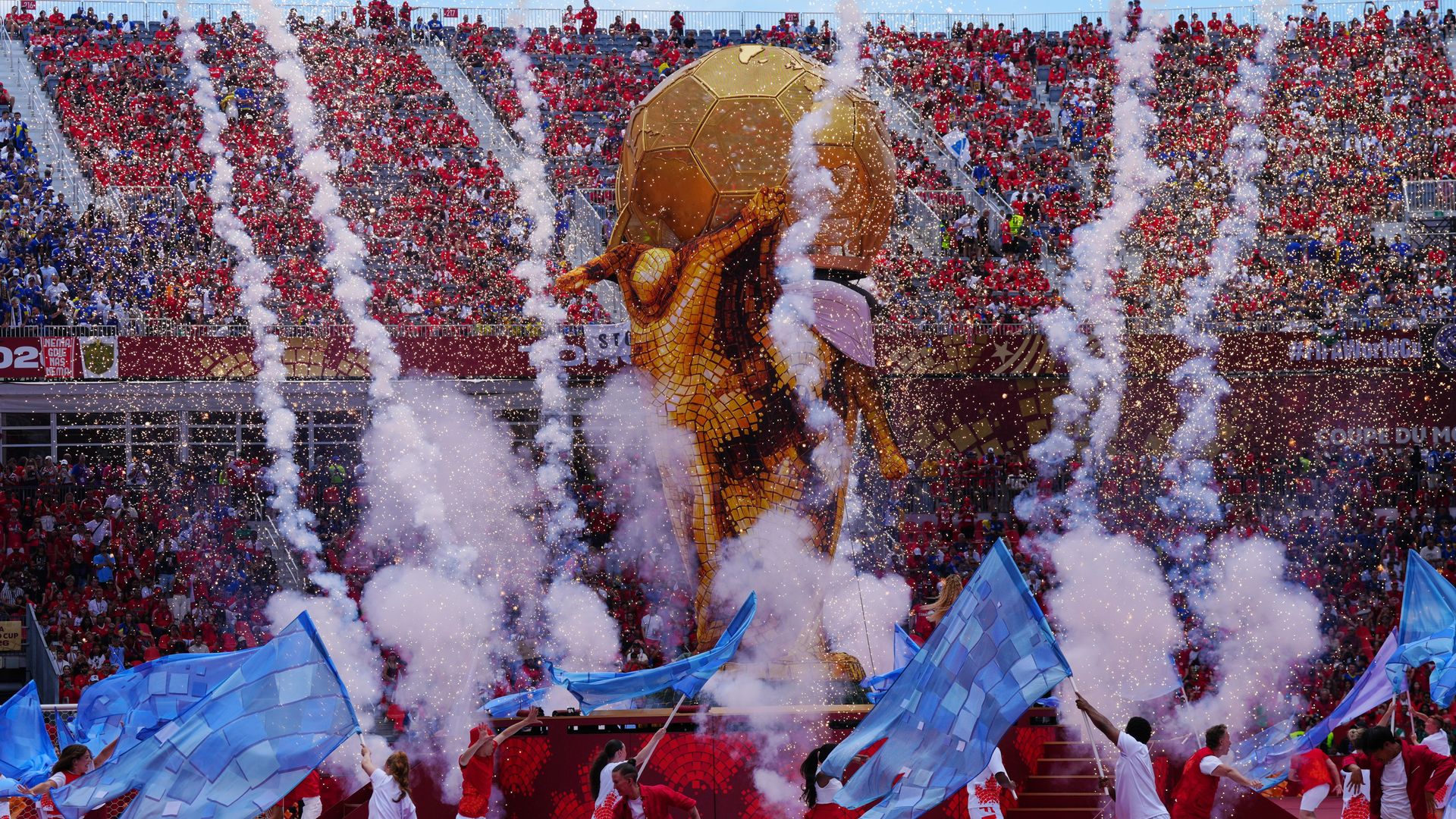 Davies and Dzeko not fit enough to start in Canada vs Bosnia-Herzegovina LIVE!