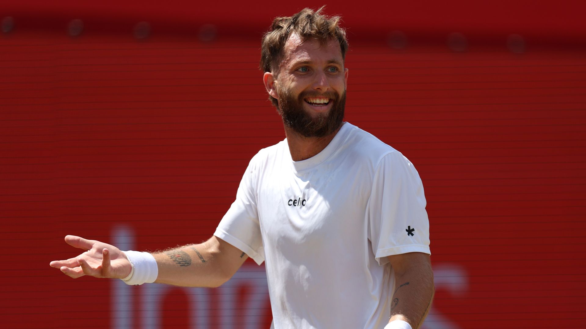 Hot-head Moutet courts more controversy at Queen's Club