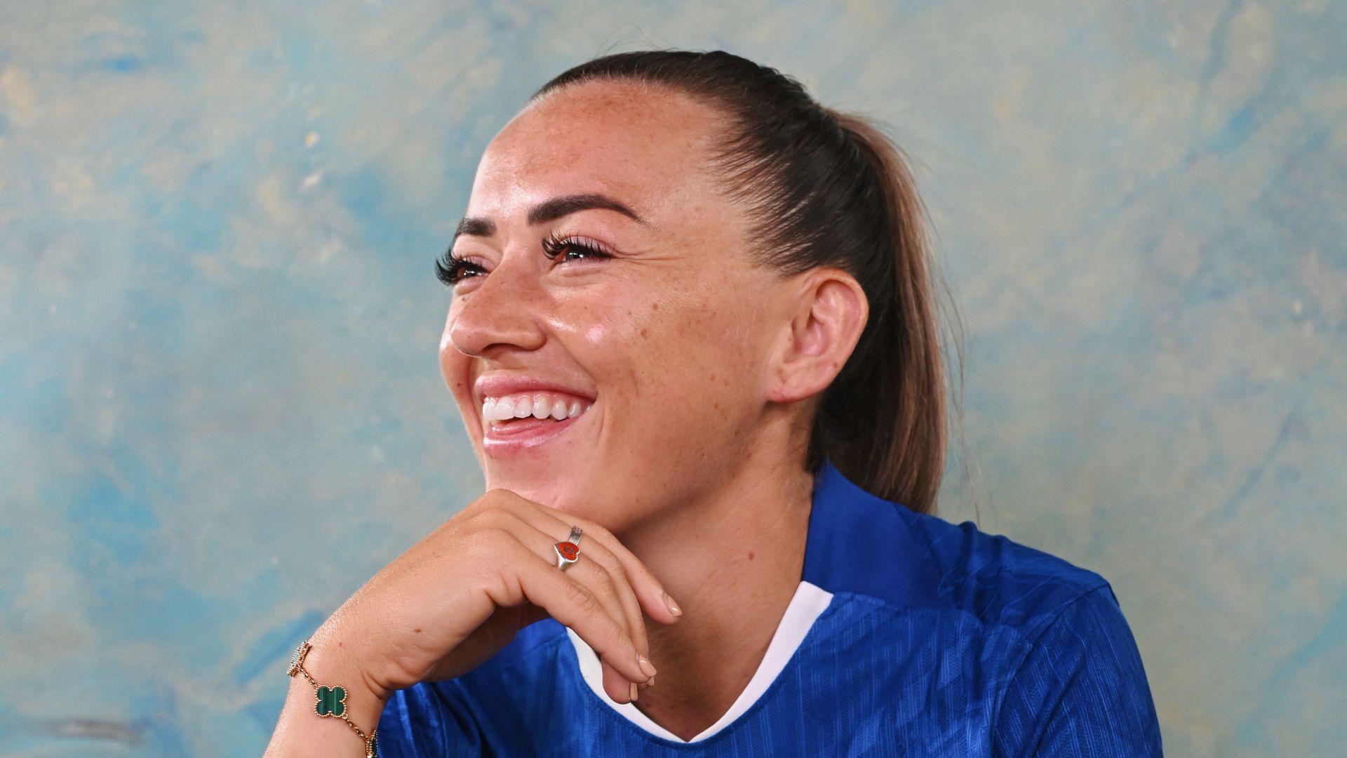 El Chelsea confirma el fichaje del gran McCabe del Arsenal