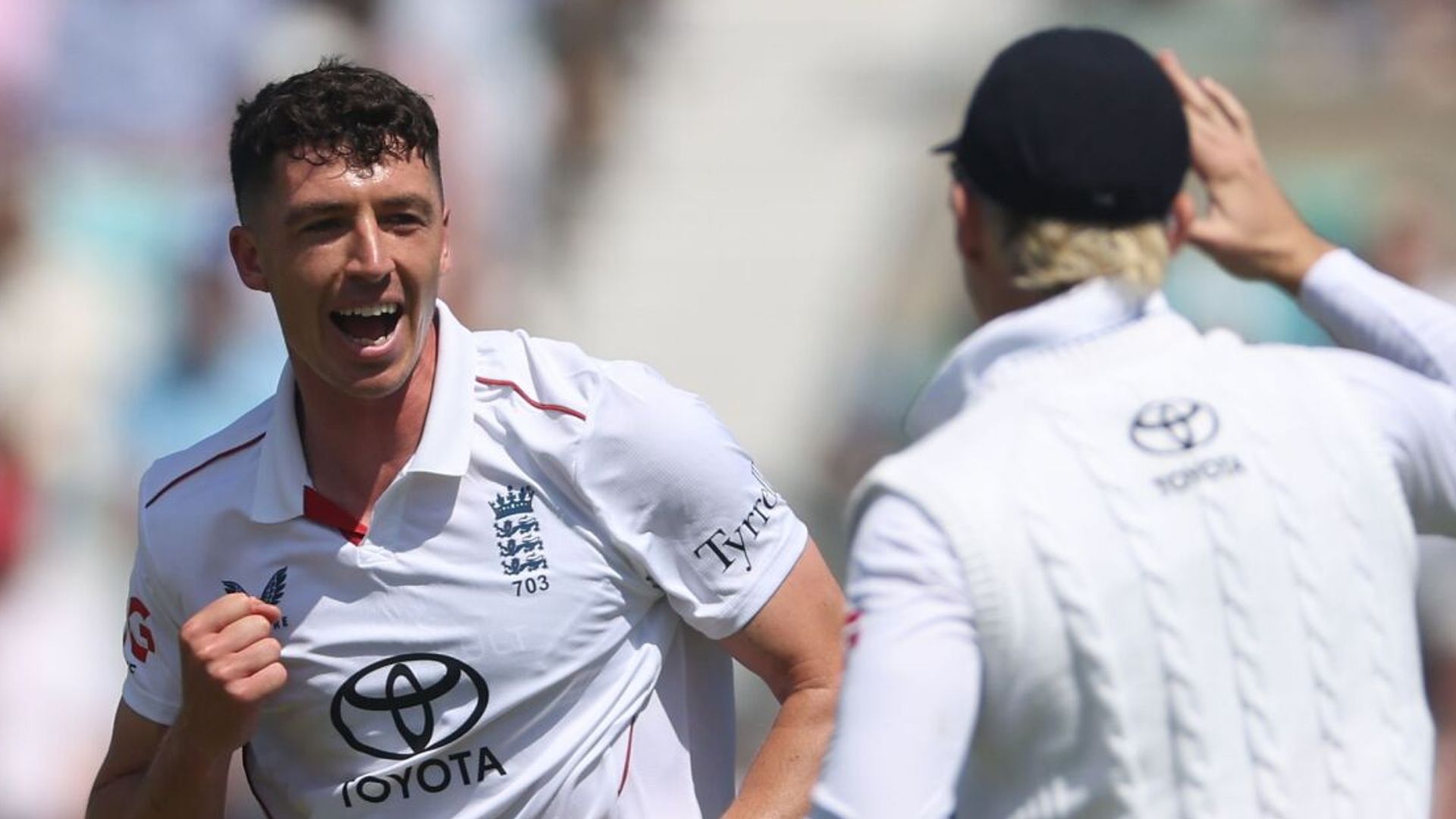 Fisher strikes early on recall as England bowl vs New Zealand at Oval LIVE!