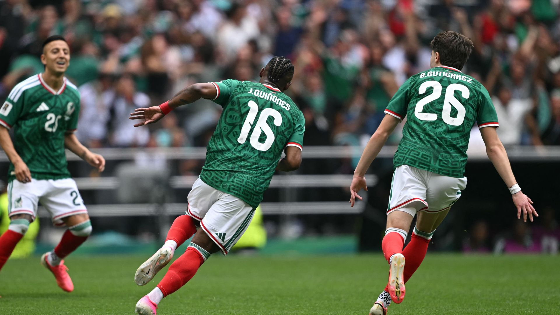 Mexico score first goal of the World Cup against South Africa LIVE!