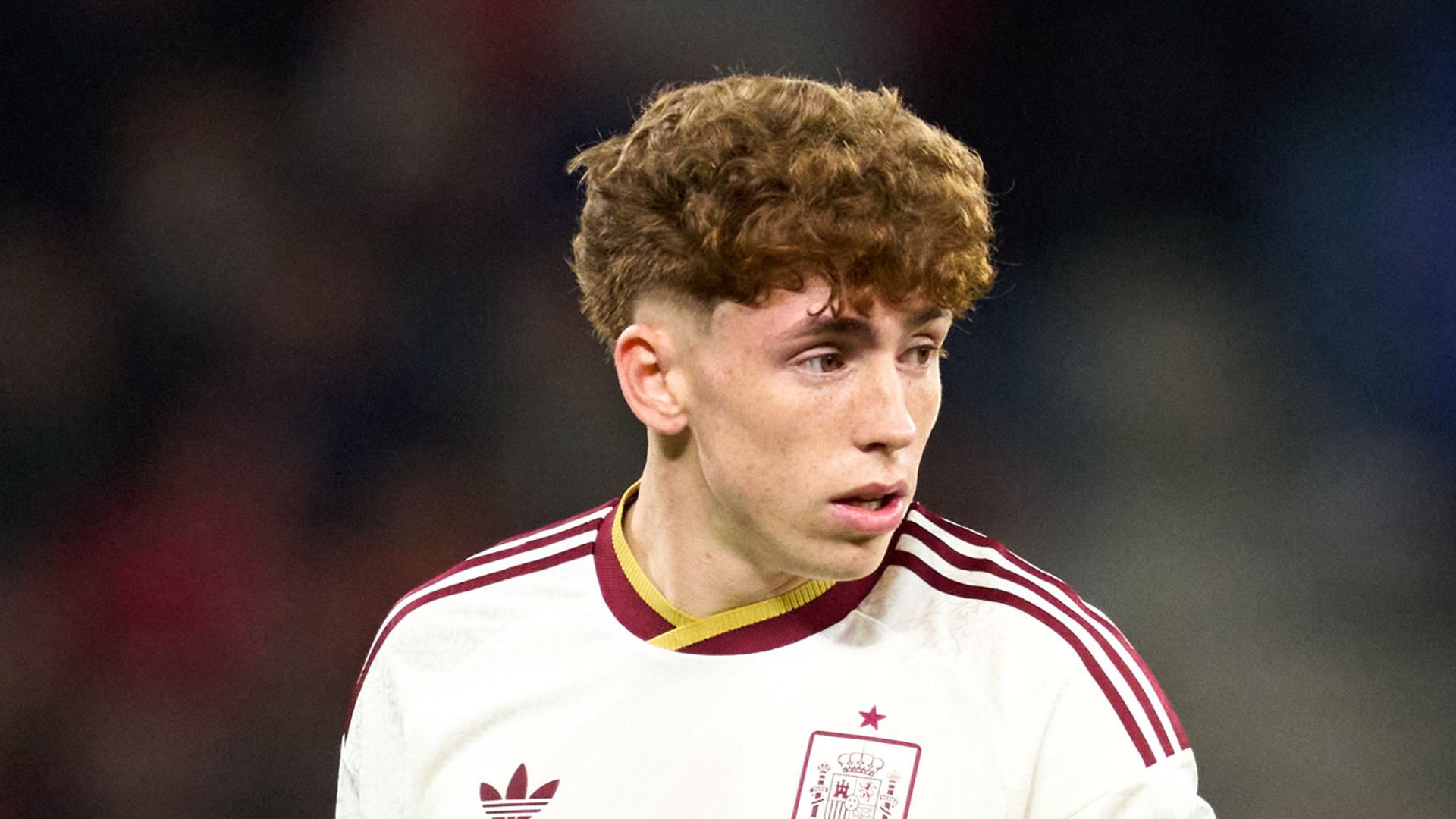 Liverpool hijack Newcastle's move for Munoz after triggering release clause