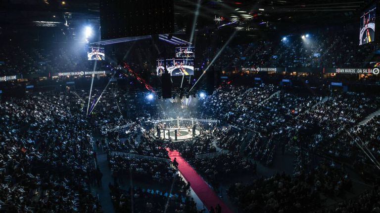 Die Kulisse von Oktagon 85 in der Barclays Arena in Hamburg.
