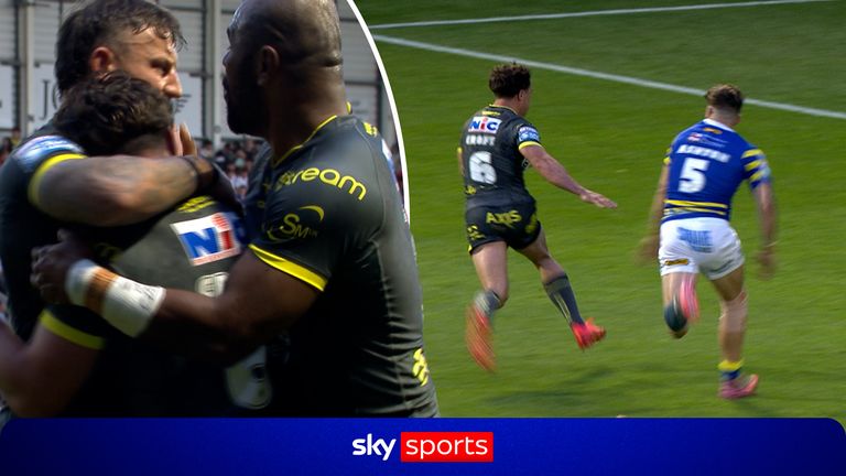 Great play between Ash Handley and Brodie Croft resulted in a big try for Leeds