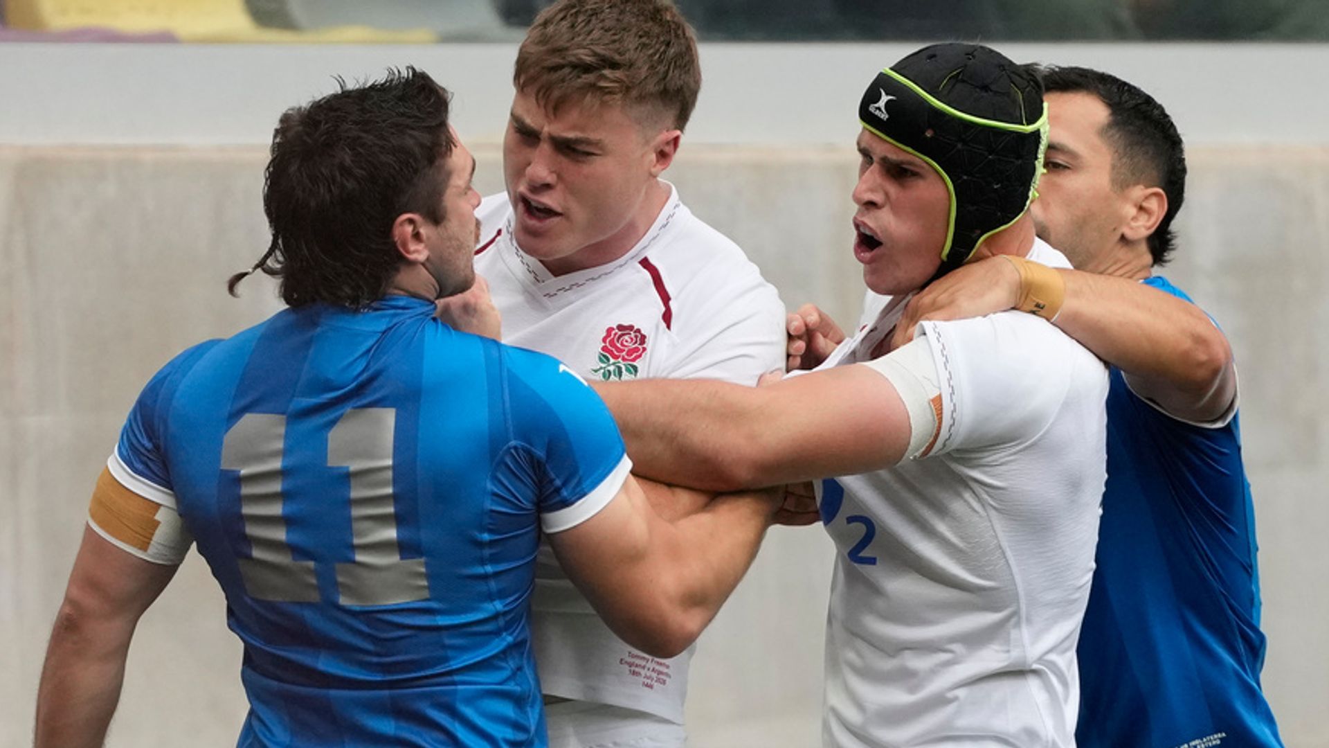 Tempers flare as England extend lead vs Argentina LIVE!