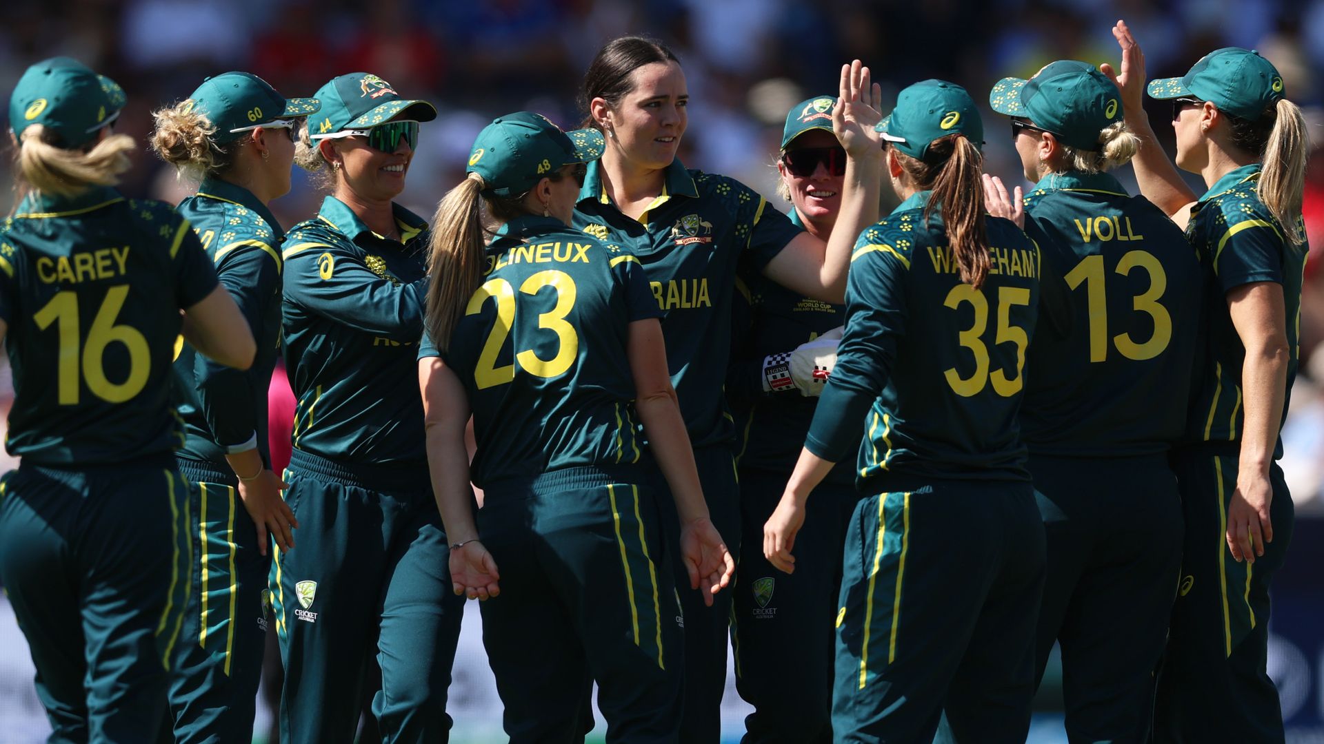 Jones out early for England against Australia in T20 World Cup final LIVE!