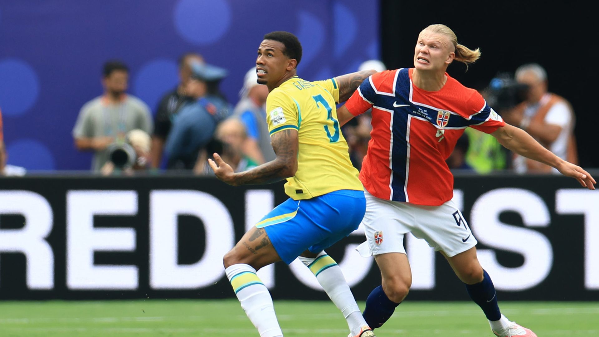 Endrick misses huge chance for Brazil against Norway LIVE!