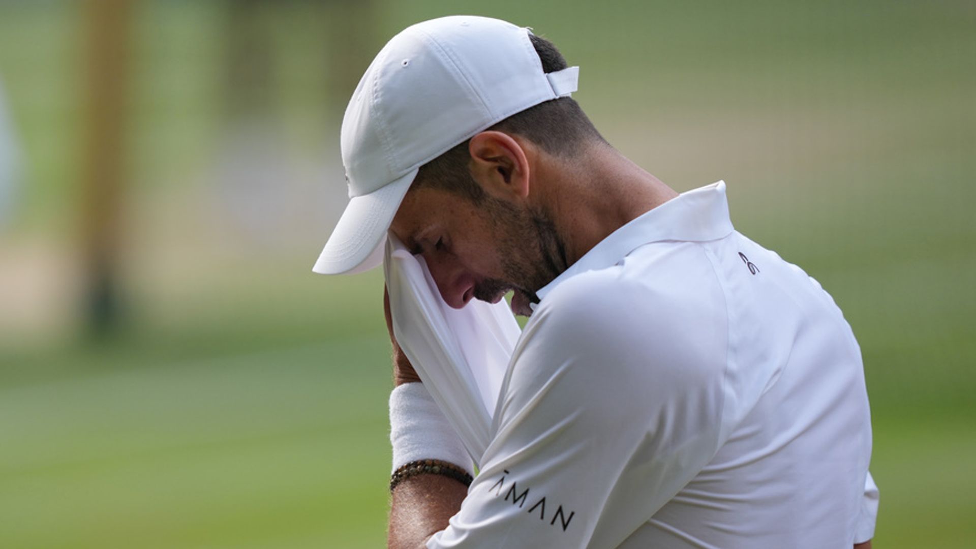 Clinical Sinner outclasses Djokovic as he books Wimbledon final place