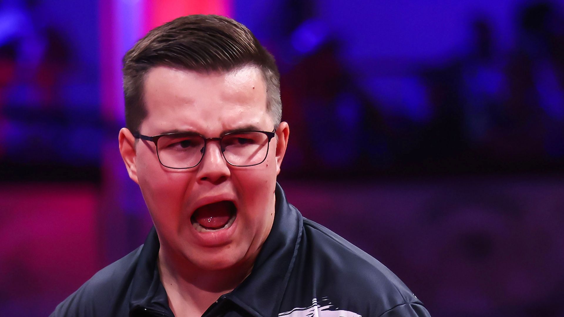 World Matchplay semi-finals LIVE! Van Veen closes on Price with Littler to follow