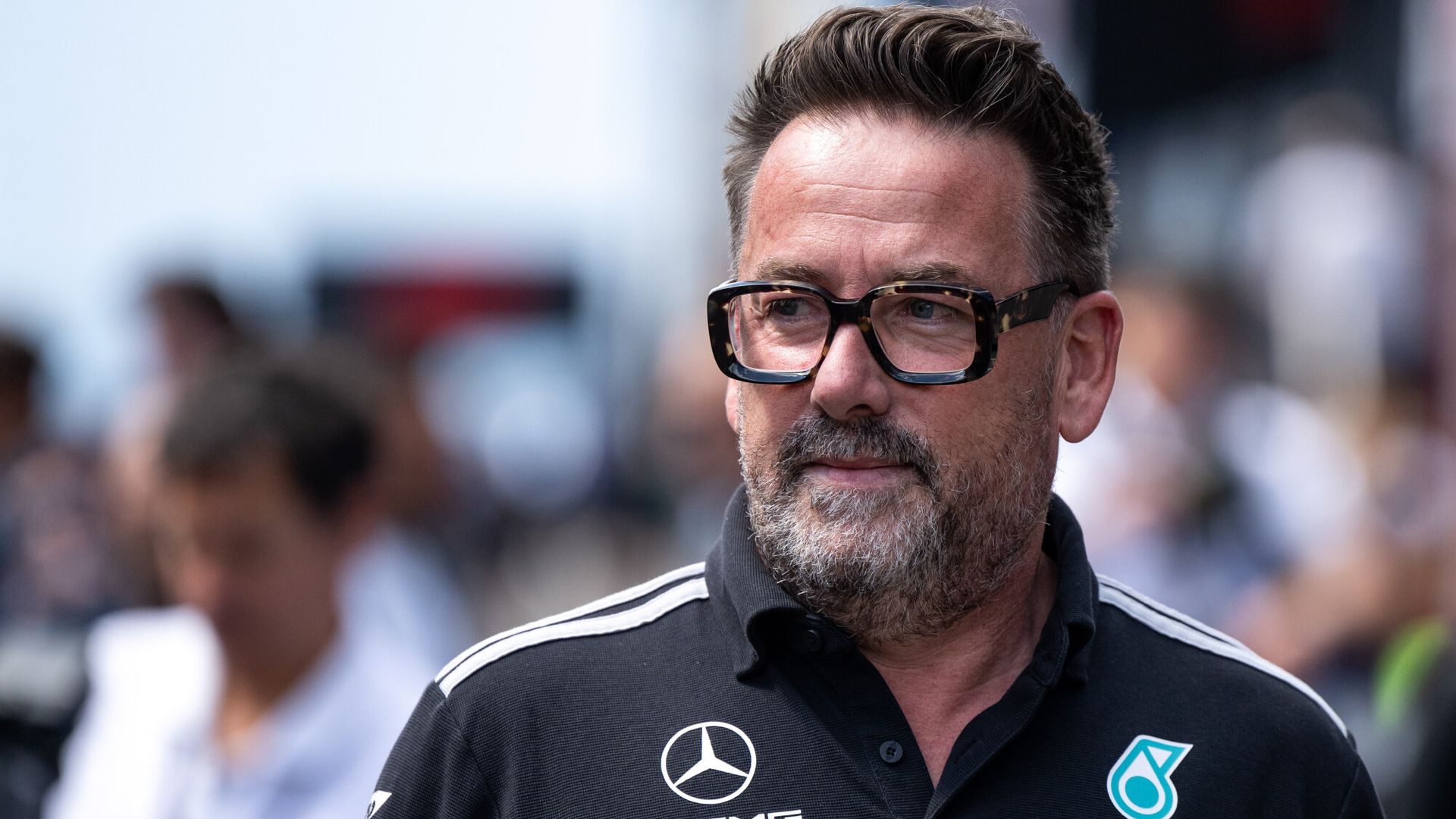 Le pilote Mercedes recrute Lagrue pour rejoindre Red Bull en remplacement de Marko