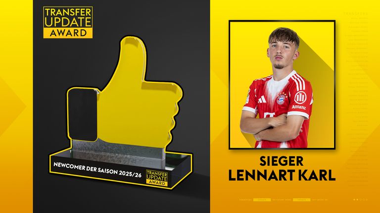 Bayern-Juwel Lennart Karl darf sich über den Preis für den 'Newcomer der Saison' freuen.